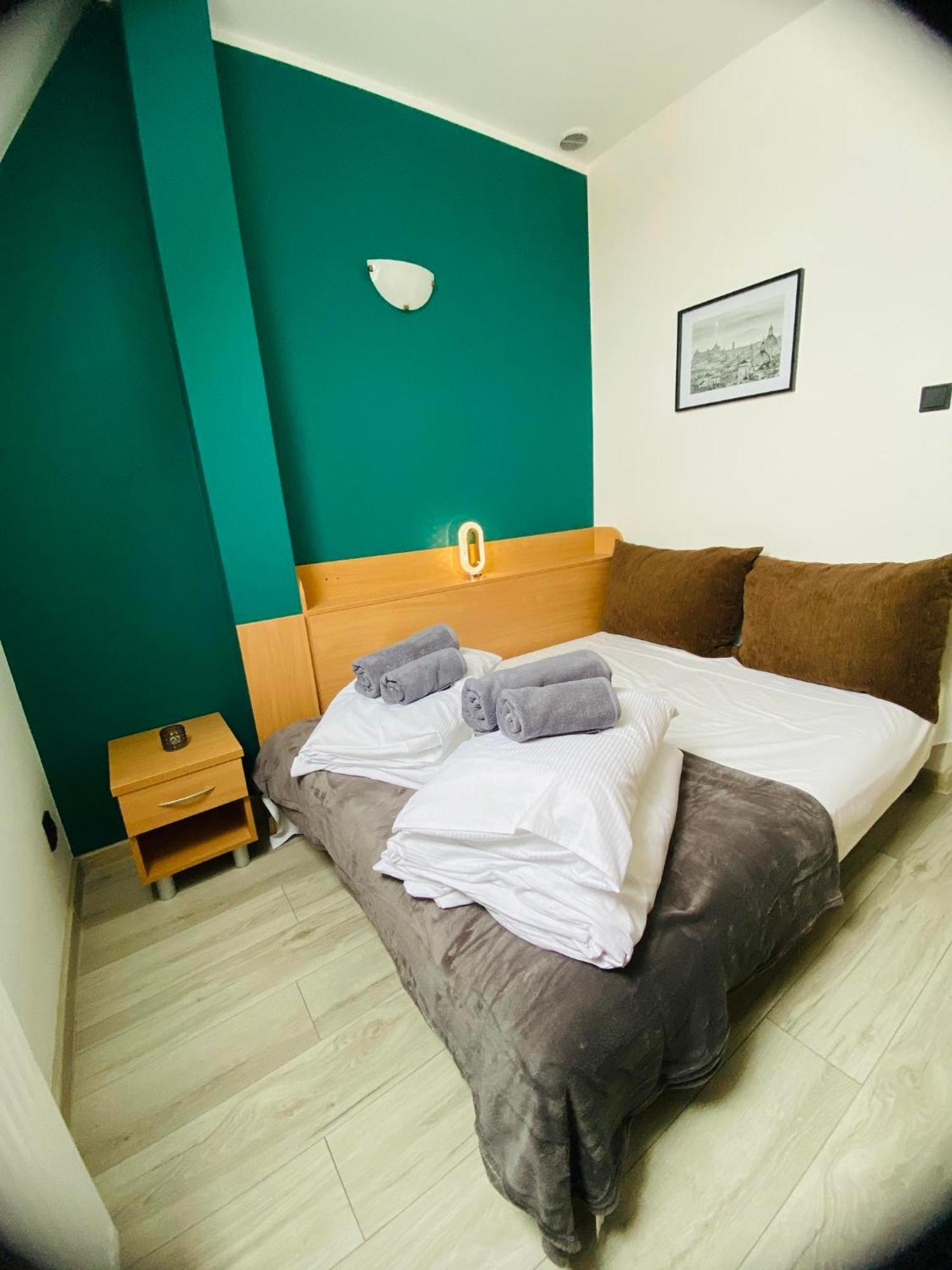 Hotel Milo - Noclegi Bartoszyce Bagian luar foto