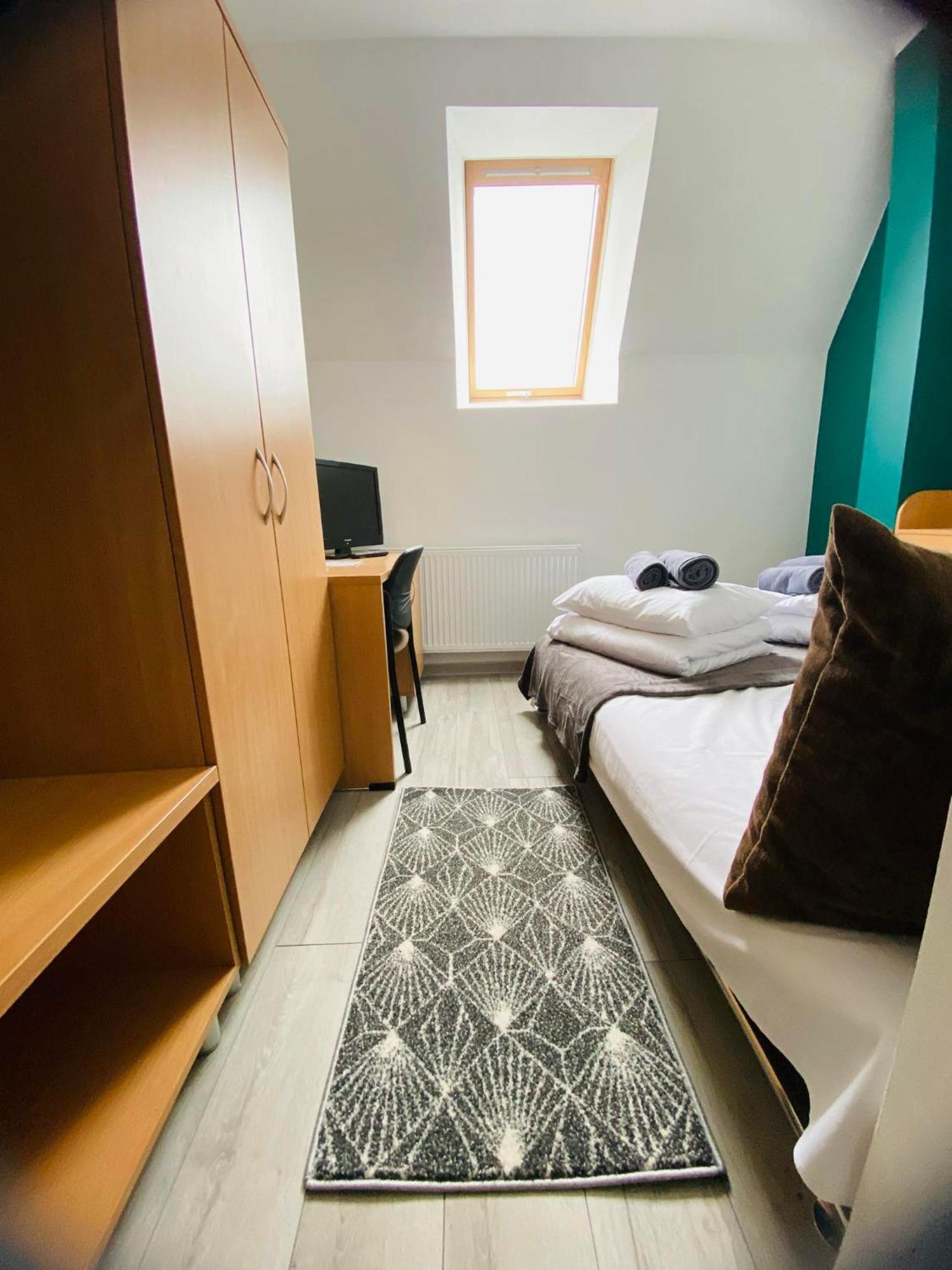Hotel Milo - Noclegi Bartoszyce Bagian luar foto