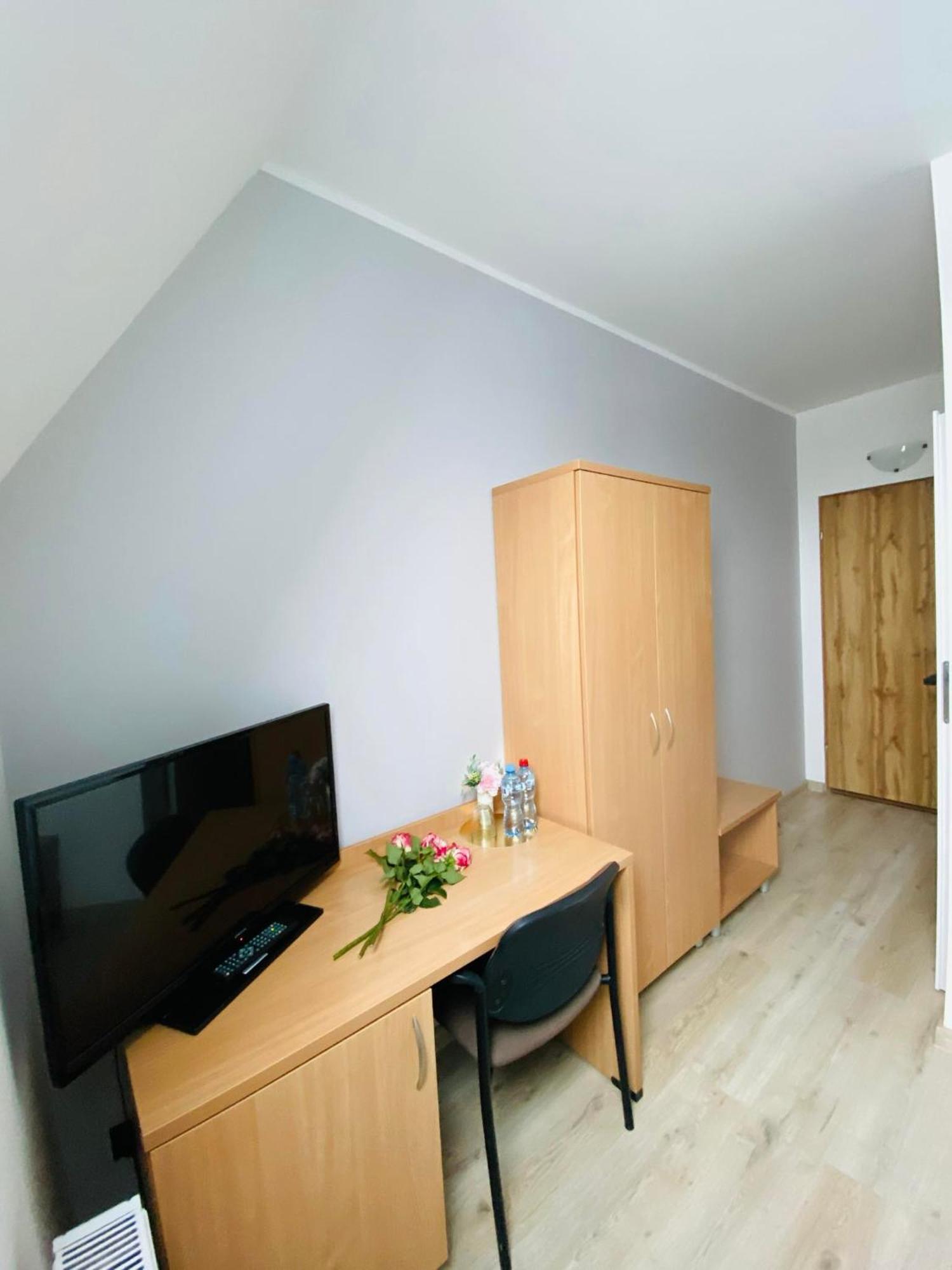 Hotel Milo - Noclegi Bartoszyce Bagian luar foto